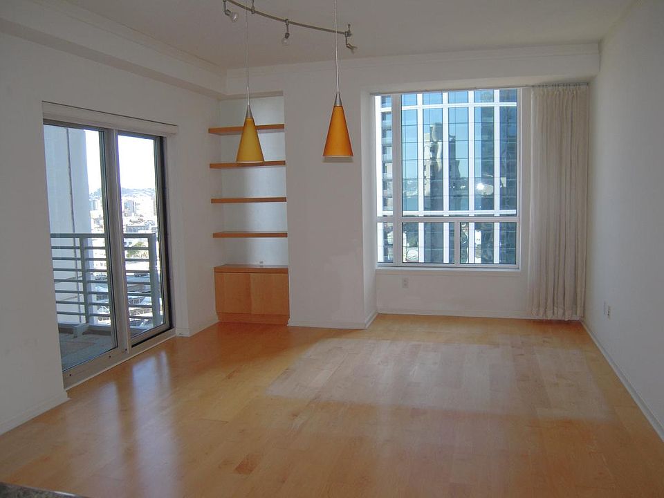 1st image of 400 Beale St #17