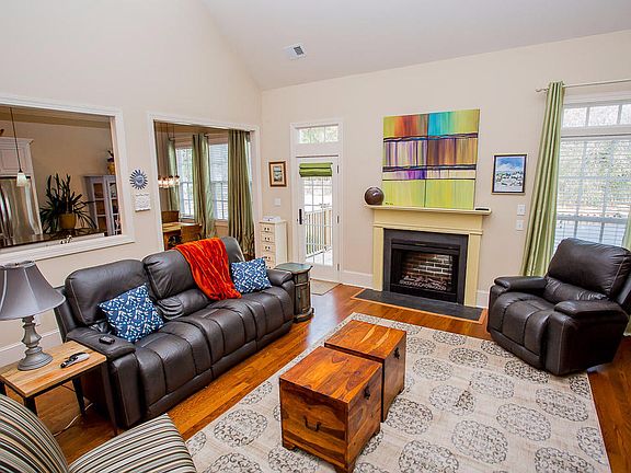5th image of 3102 Fosters Glenn Dr