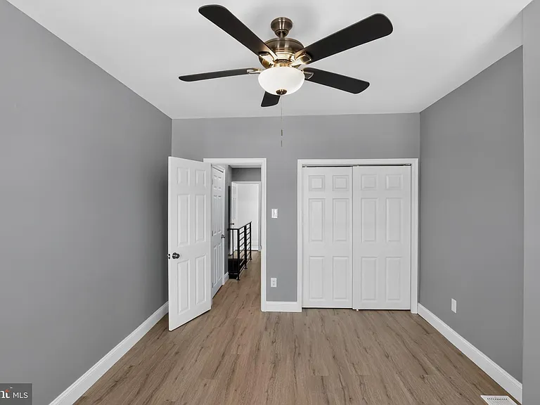 3053 Janney St — Photo 16