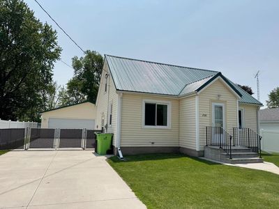 206 West Hamilton Street, Fox Lake, WI, 53933