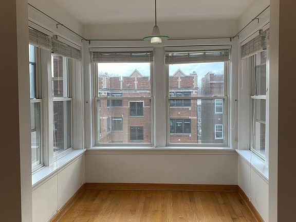 5th image of 6518 N Bosworth Ave #3