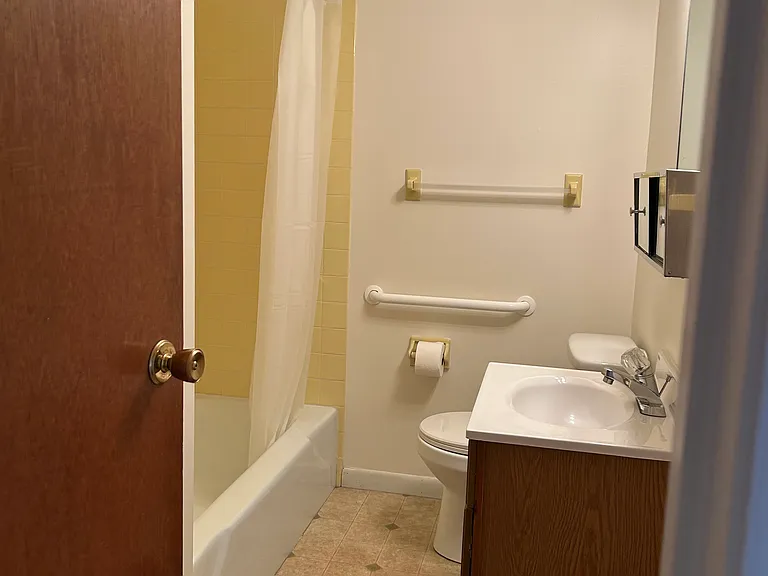 50 Linden St #50 — Photo 14
