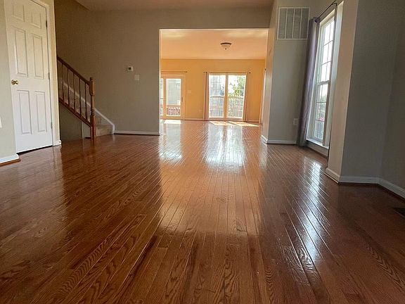 3rd image of 20225 Edisto Sq