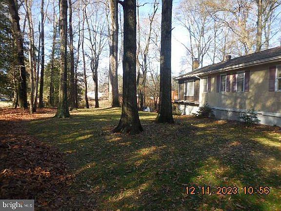 3rd image of 19933 Dede Ln