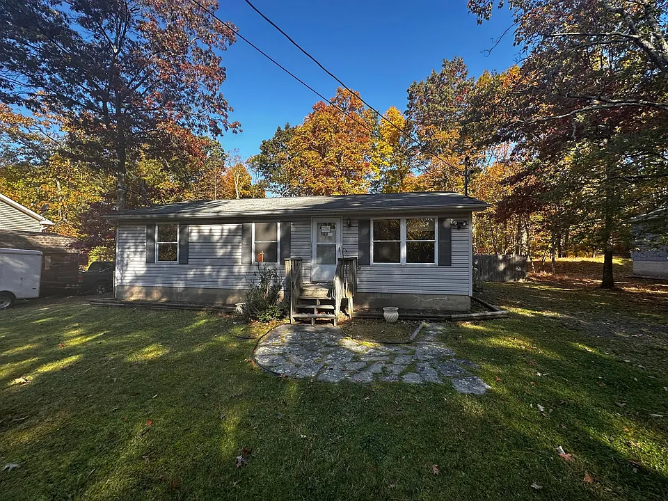 949 Mohican Rd