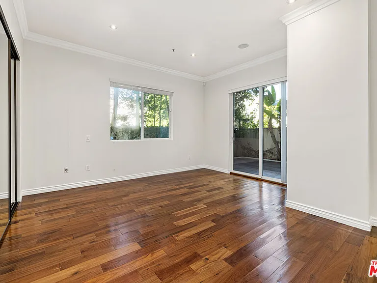 632 N Kings Rd #101 — Photo 7
