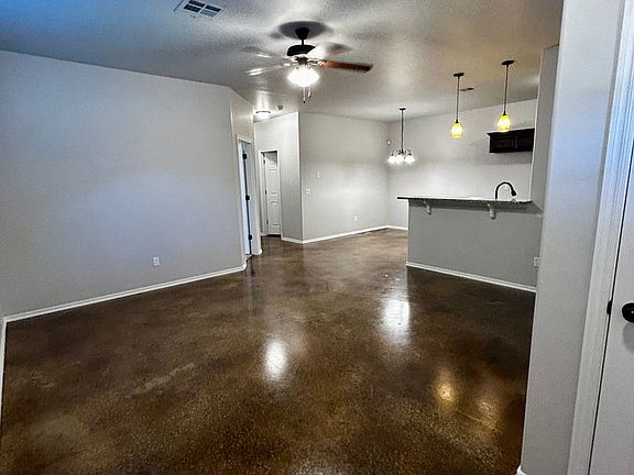 3rd image of 1833 Cypress Ln