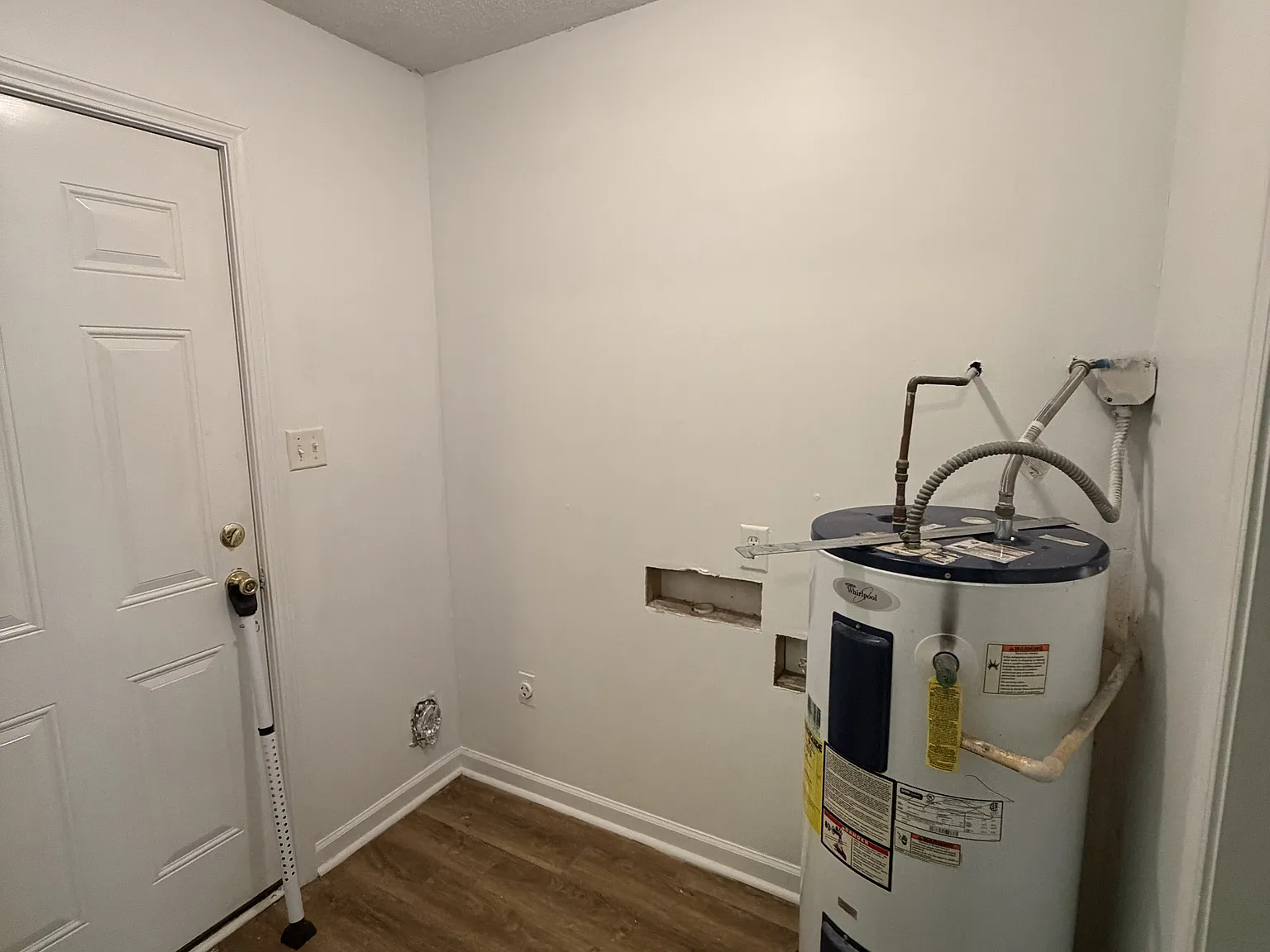 166 Edwards Street Southeast - 3 — Photo 3