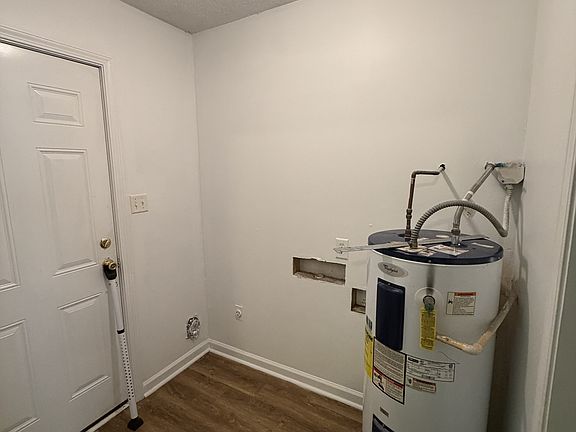 3rd image of 166 Edwards St SE APT 3