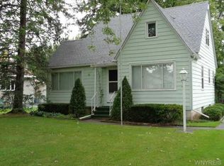6741 E High St, Lockport, NY 14094