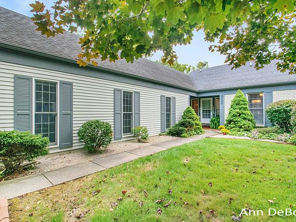 2nd image of 3725 Portman Ln SE #167