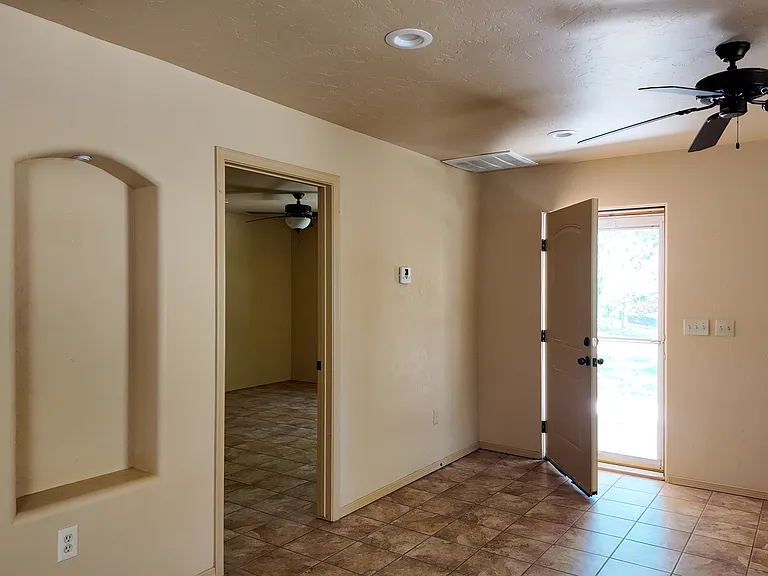 2647 Calle Primera #2-1 — Photo 10