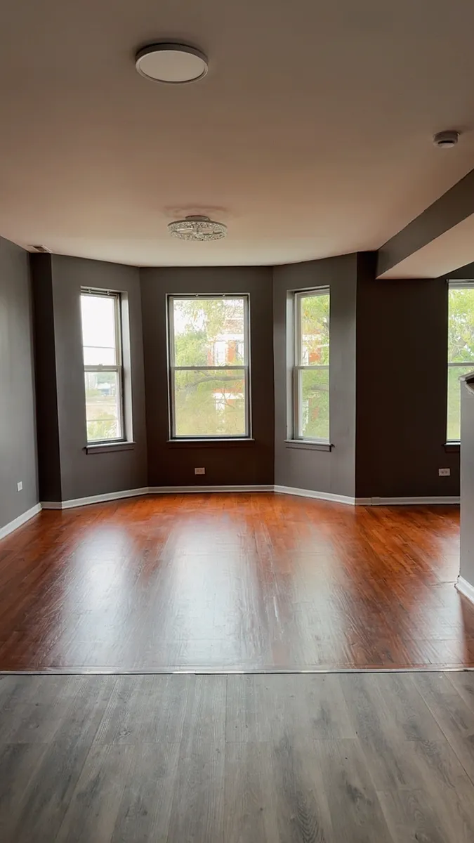 Building Photo - 1619 S Harding Ave #3