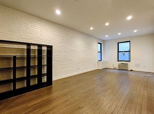 2nd image of 101 E 116th St APT 3G