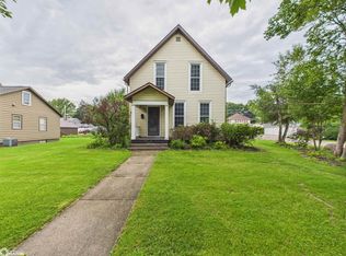 404 S East St, Sigourney, IA