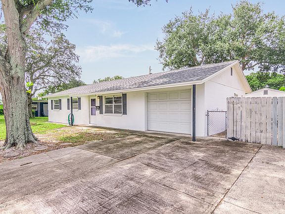 3rd image of 1960 Cedarwood Dr