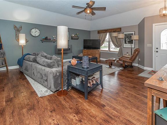 4th image of 2418 E Water Wheel Dr