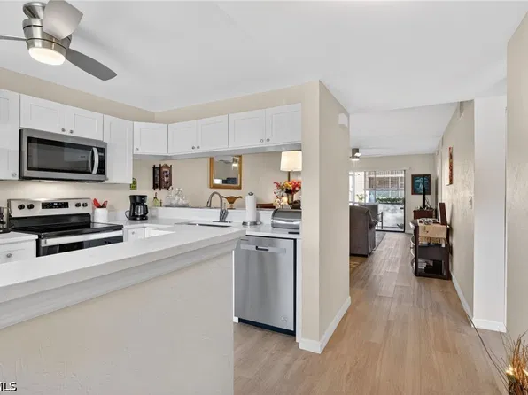 5735 Foxlake Dr APT 2, North Fort Myers, FL 33917