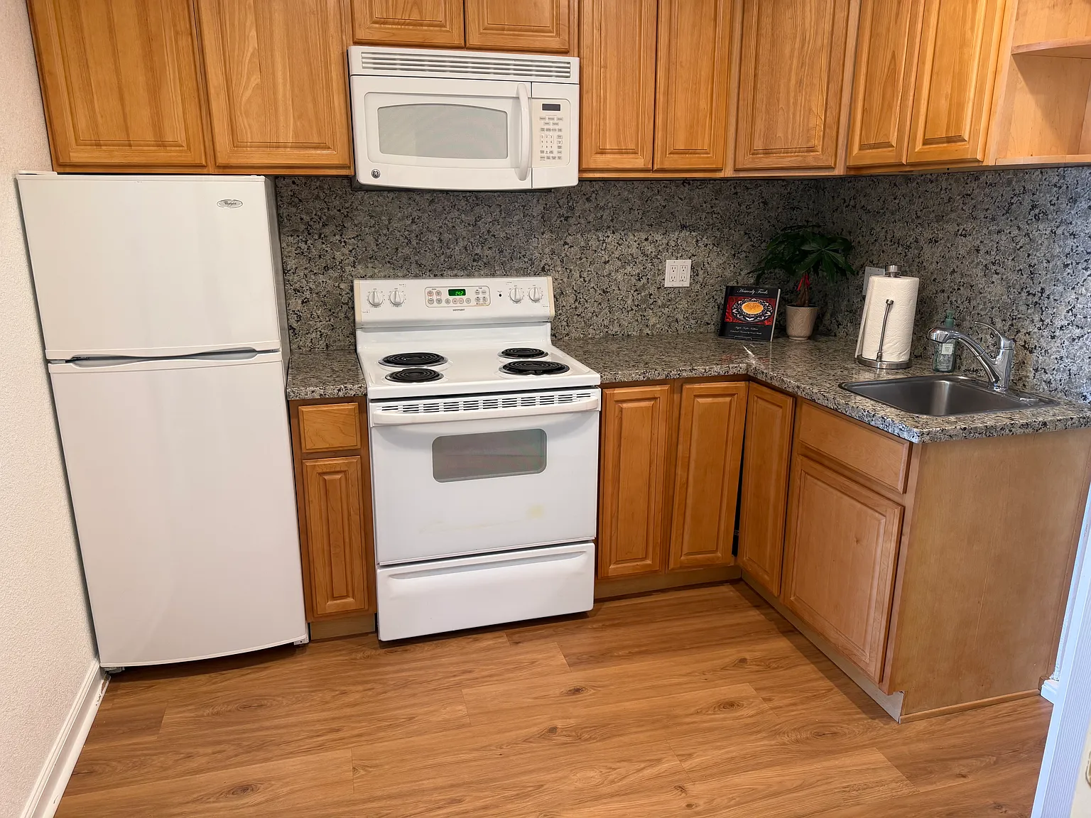 1 bed, 500 sqft, $2,500 — Photo 2