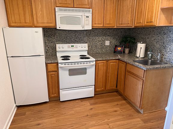 3rd image of 15201 Norton Rd