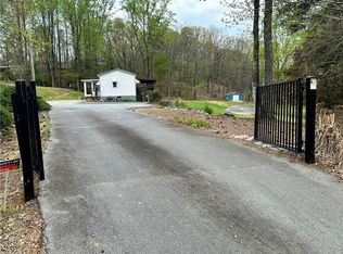 170 Anthony Rd, Pickens, SC 29671