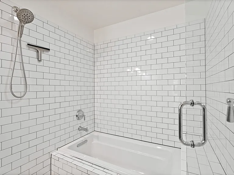1100 Howell Mill Rd NW #212 — Photo 22