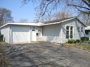 1st image of 726 Houston Dr