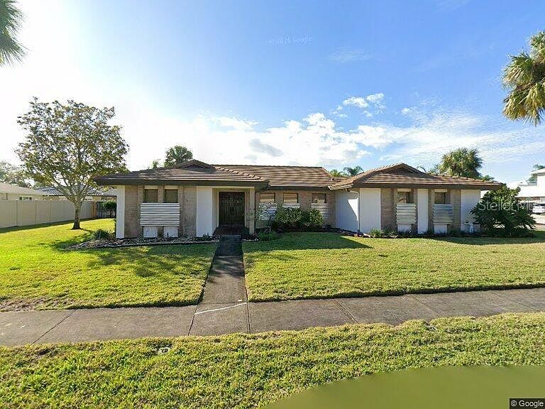 1st image of 645 Florence Ct