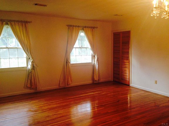 2nd image of 203 Saint Eusebia St