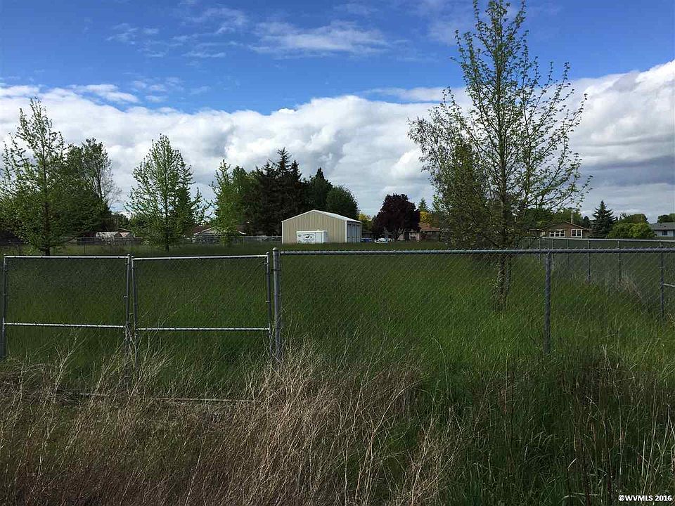 2nd image of 2120 34th Ave SE