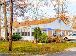 8A Holly St, Toms River, NJ 08757