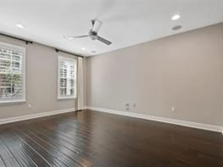 2054 Brink Aly — Photo 17