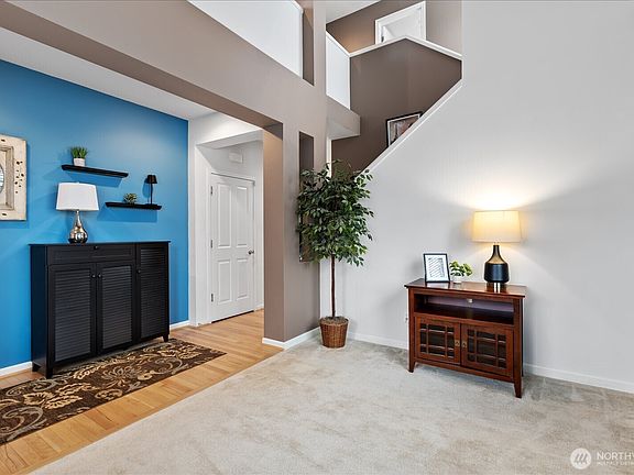 5th image of 2404 87th Drive NE