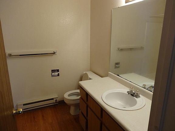 5th image of 1300 9th Ave APT 3