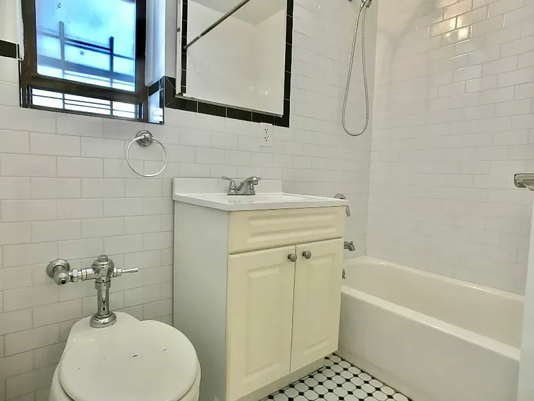 615 W 172nd St #26 — Photo 9