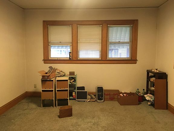 5th image of 202 Lovell Dr