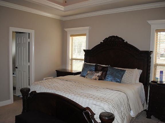 4th image of 4802 Alice Louise Dr