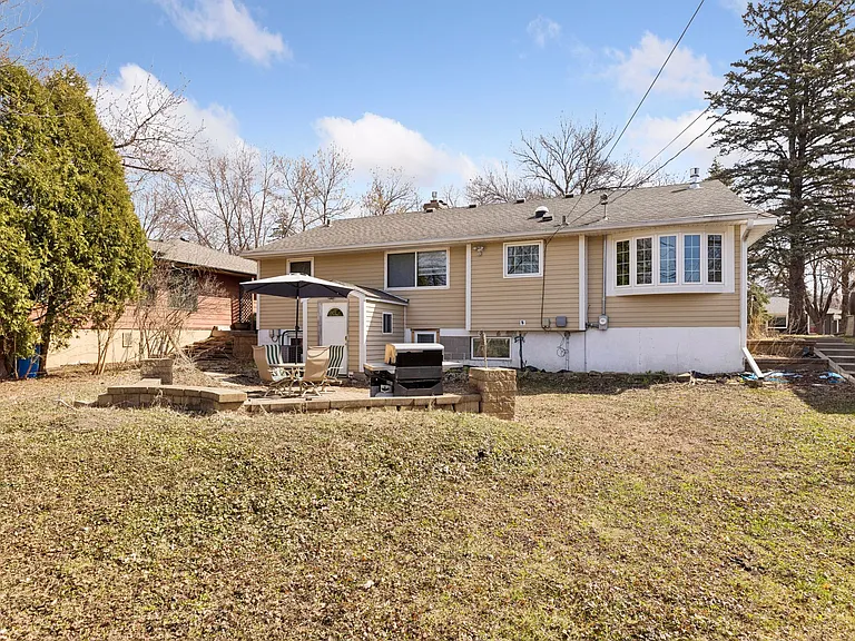 2712 Yosemite Ave S — Photo 37