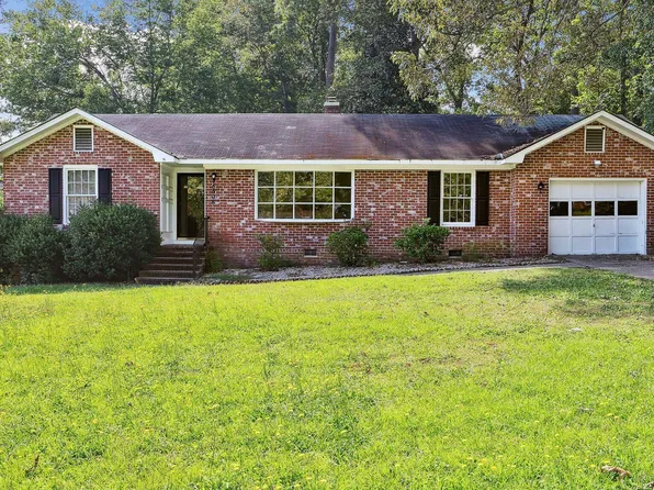 5508 Hedrick Dr, Fayetteville, NC 28303