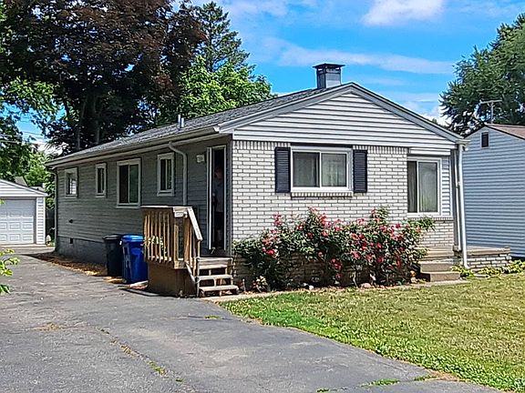 2nd image of 6682 Oakridge Dr