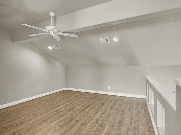 133 Serenade Ct — Photo 14