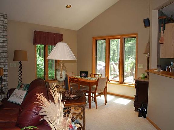 4th image of 7347 Deerwood Dr