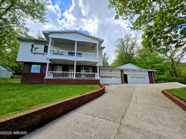 16 Quiggle Ave, Lock Haven, PA 17745