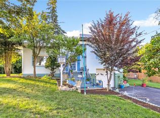 3350 Old Town Rd, Bridgeport, CT 06606