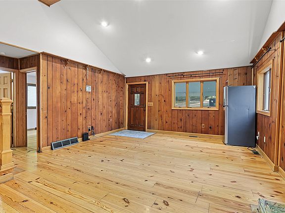 4th image of 19 Farview Terrace