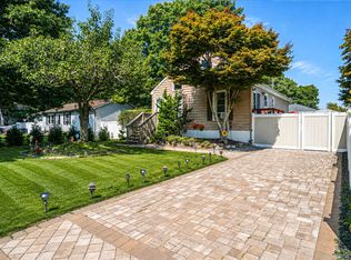 7 Wellwood Drive, Shirley, NY 11967