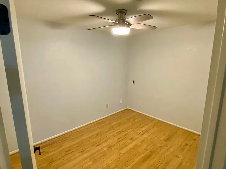 502 W Tonopah Dr #6 — Photo 29