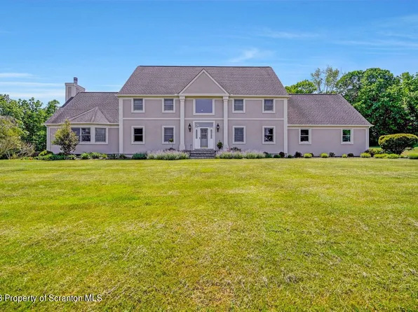 80 Kernwood Dr, Honesdale, PA 18431
