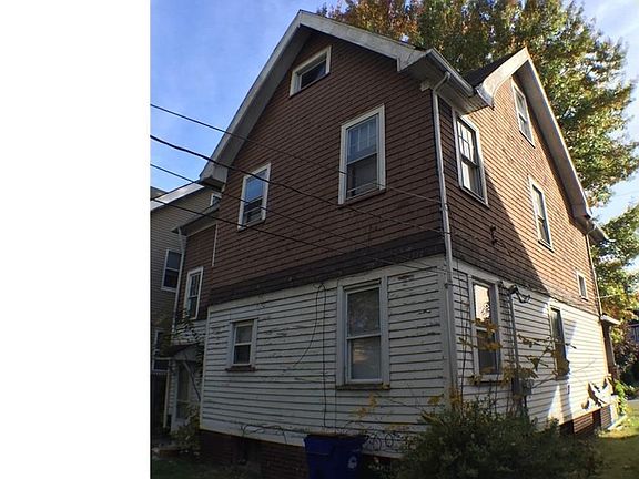 3rd image of 11721 Buckingham Ave