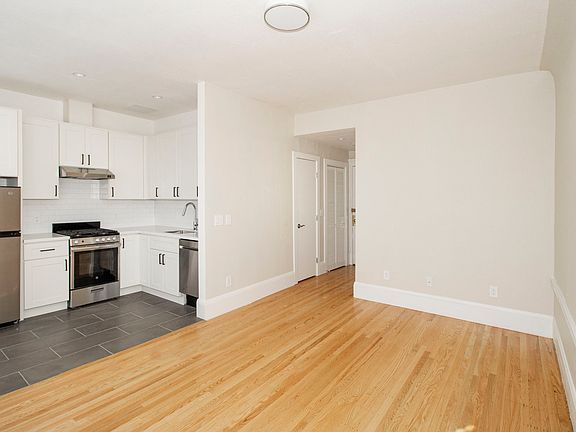 4th image of 516 Ellis St APT 406